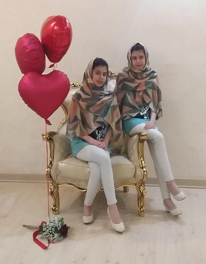 سارا اخگری